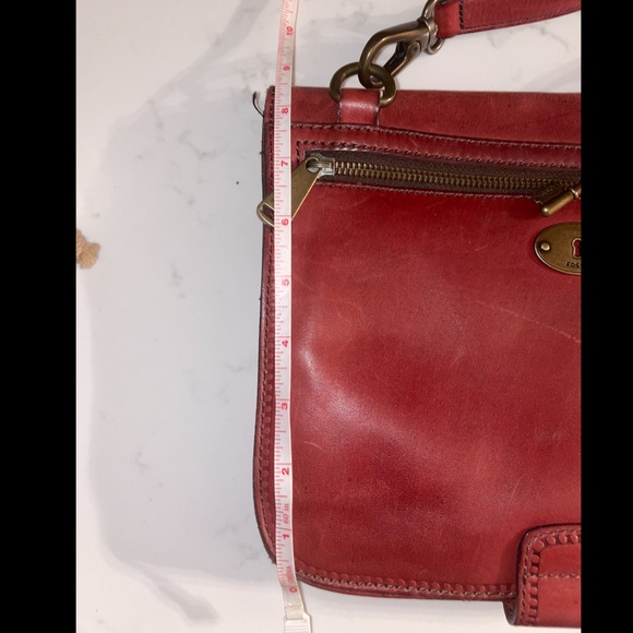 Vintage Fossil Red Leather Keyhole Crossbody Satchel - Picture 10 of 10